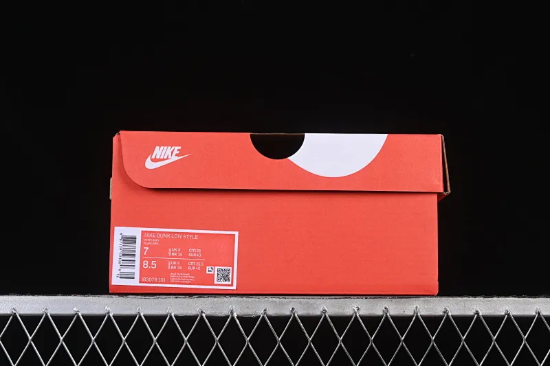 All categories Nk SB Dunk series Nk SB Dunk Low low-top sneakers Nike SB Dunk Low white, black and gray low-top casual sneakers IB3079-101